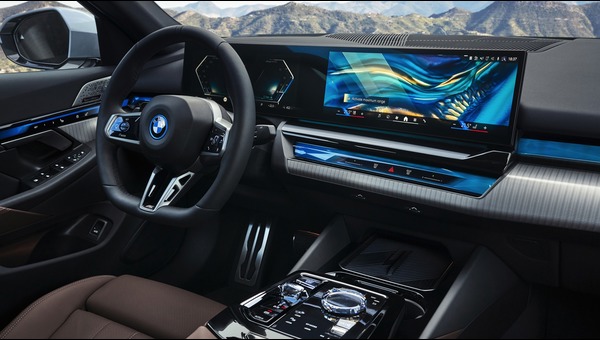BMW i5 Sedan