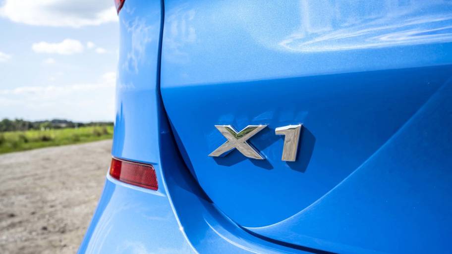 bmw_x1_xdrive25i_m_sport_16.jpg