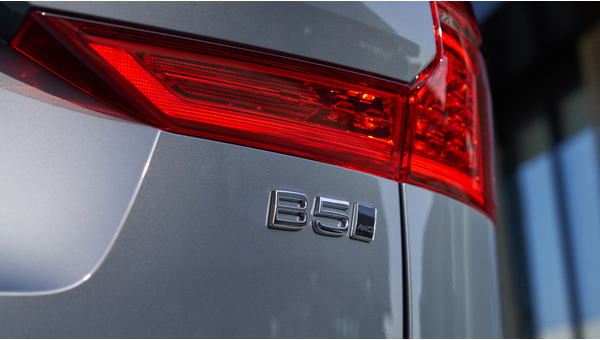 volvo_xc60_b5_awd_r-design_7.jpg