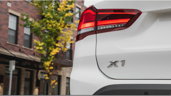 bmw_x1_xdrive28i_xline_46.jpg