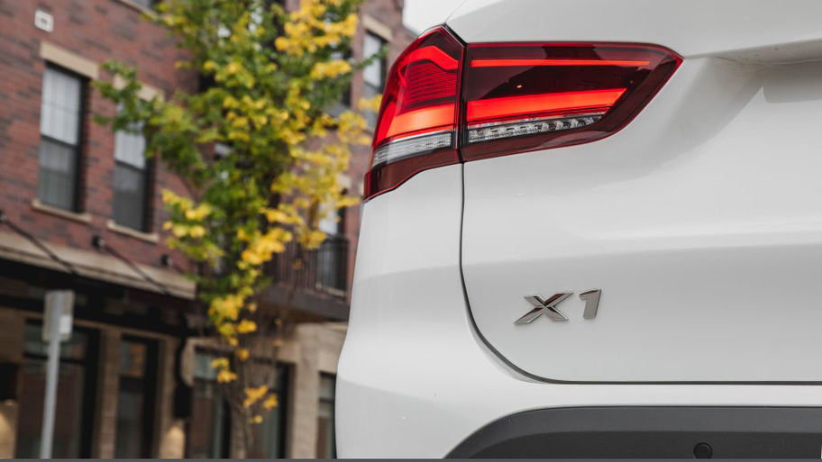bmw_x1_xdrive28i_xline_46.jpg