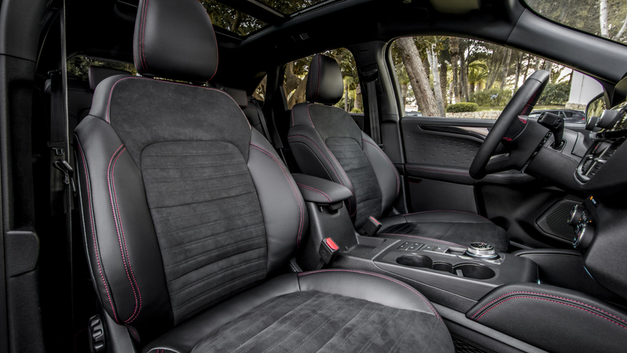 ford_kuga_st-line_x_plug-in_hybrid_8.jpg