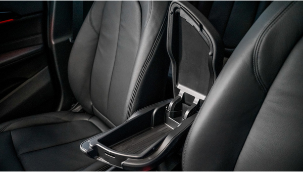 bmw_x1_sdrive18i_574.jpg