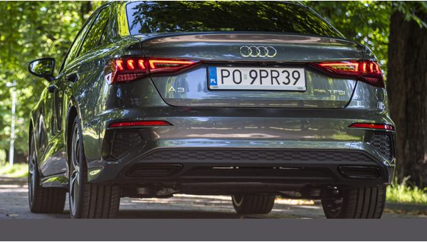 audi_a3_sedan_35_tfsi_s_line_42_040702c304f9039e.jpg