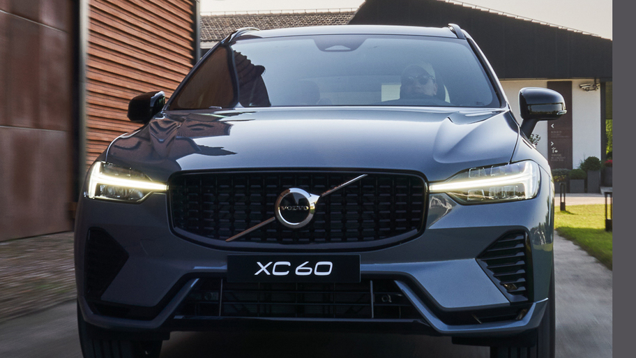 volvo_xc60_b5_awd_r-design_8_054b037003da02db.jpg