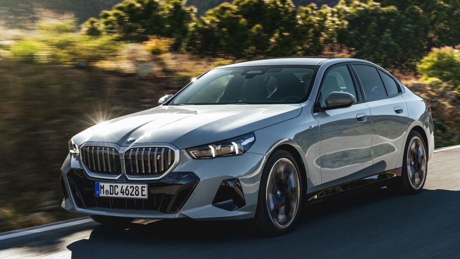 BMW i5 Sedan