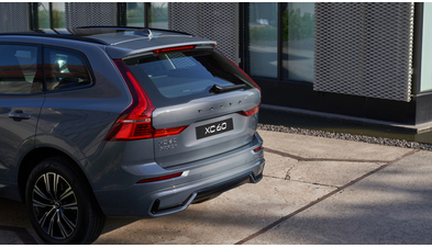 volvo_xc60_b5_awd_r-design_1.jpg