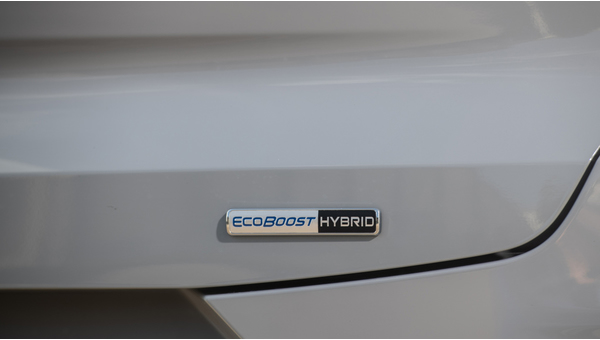 ford_puma_titanium_2.jpg