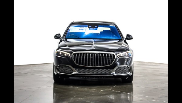 Mercedes-Benz Maybach Sedan